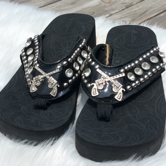 Montana West Shoes - Montana West Guns Flip Flops